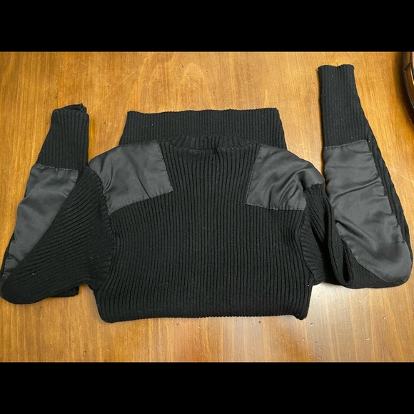 Black sweater. - Picture 3 of 3